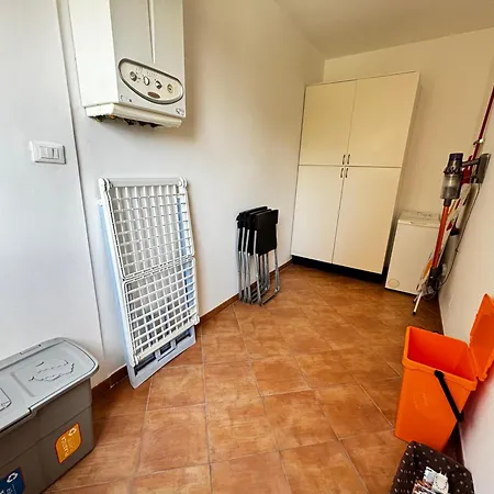 Appartamento Ampio Con Terrazza A