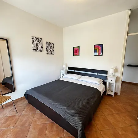 Ampio Con Terrazza A Appartamento *