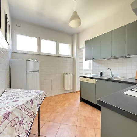 Ampio Con Terrazza A Appartamento